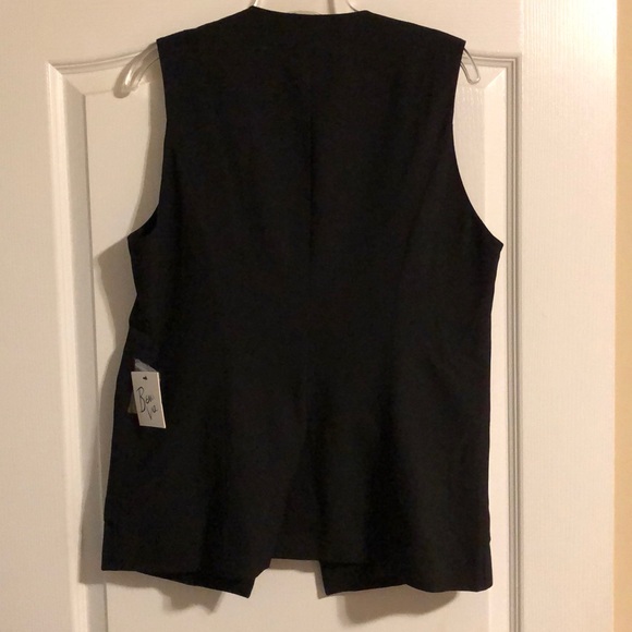 Beautiful black vest - Picture 2 of 4